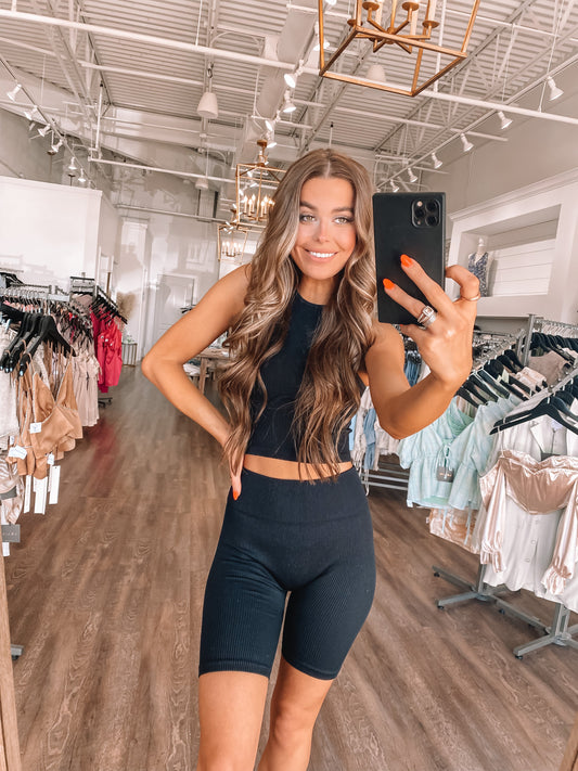 Black Ribbed Biker Shorts - Set